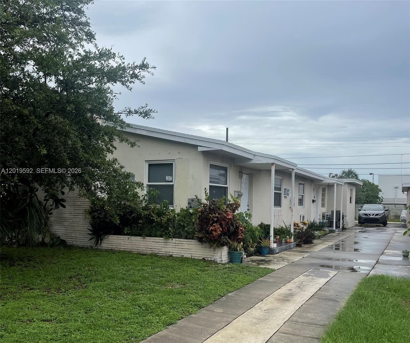1711 Thomas St, Hollywood FL 33020