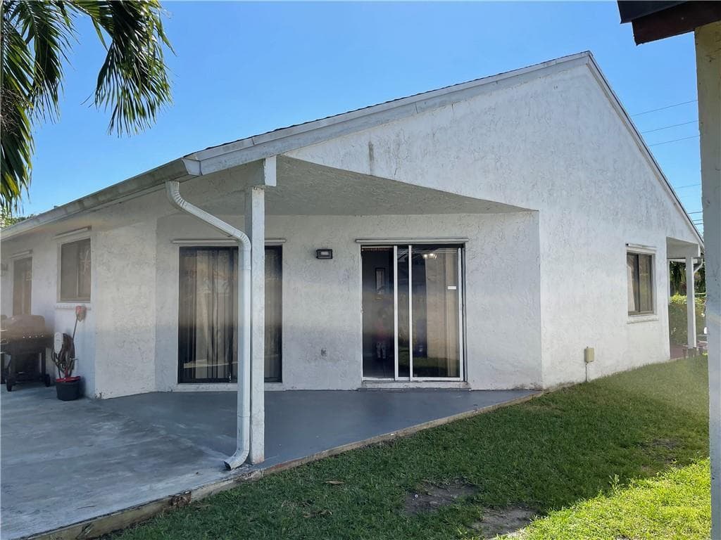 1231 SW 112th Avenue, Pembroke Pines FL 33025 photo 3
