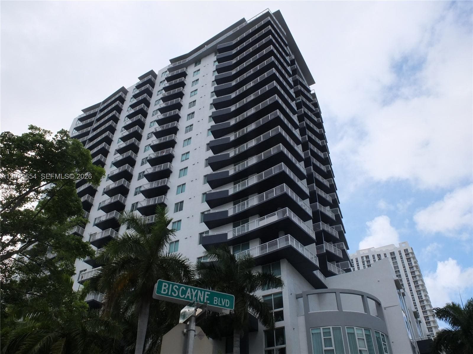 275 NE 18th St # 1101, Miami FL 33132 photo 2