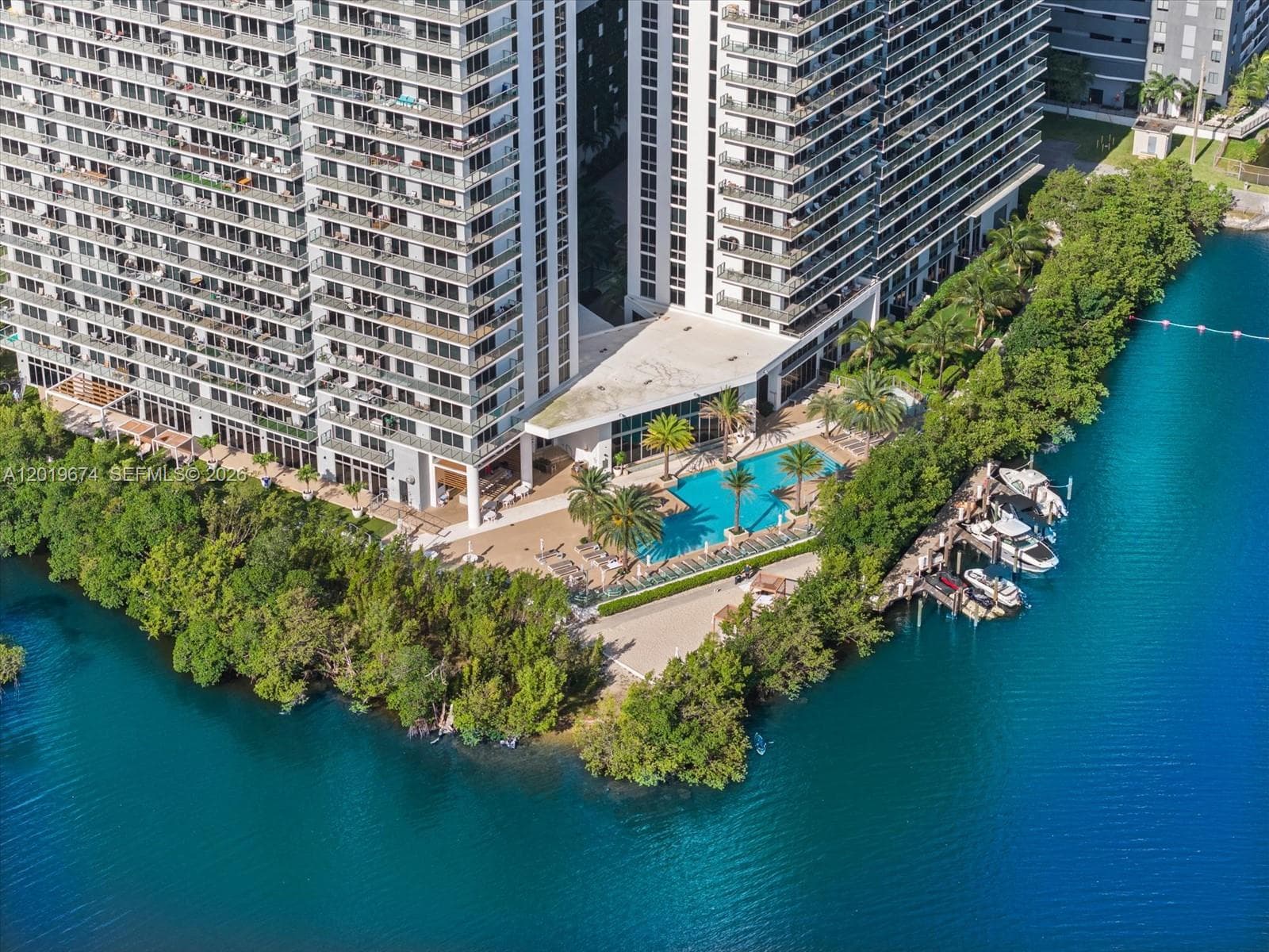 16385 Biscayne Blvd # 3103, North Miami Beach FL 33160 photo 3