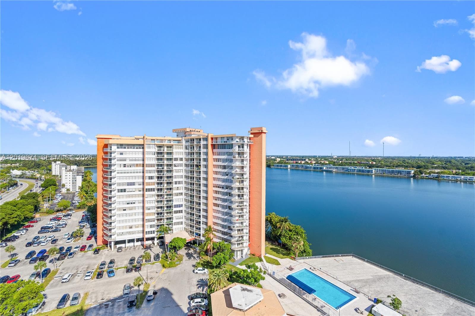 1351 NE Miami Gardens Dr # 1603E, Miami FL 33179 photo 2