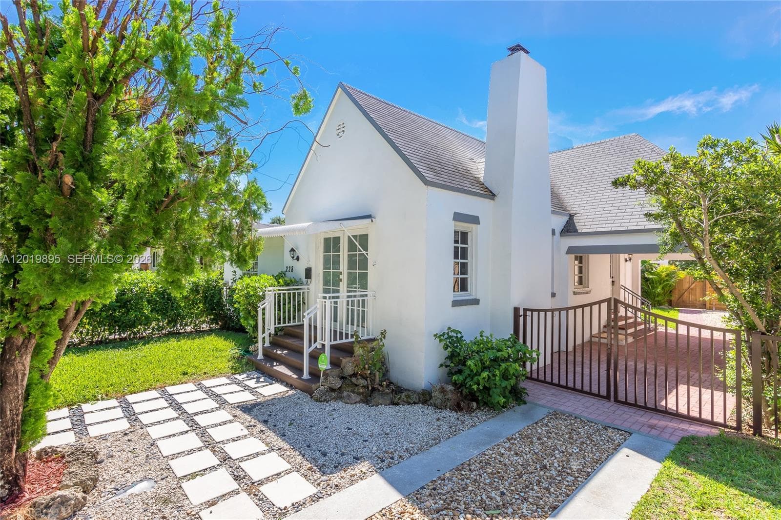 228 SW 23rd Rd, Miami FL 33129 photo 3
