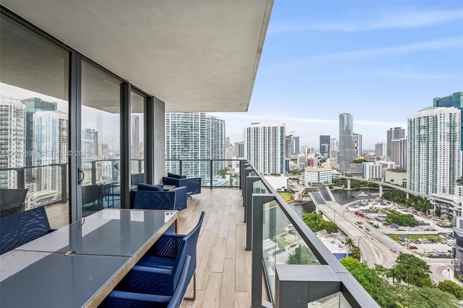 88 SW 7th St # 2111, Miami FL 33130 photo 3