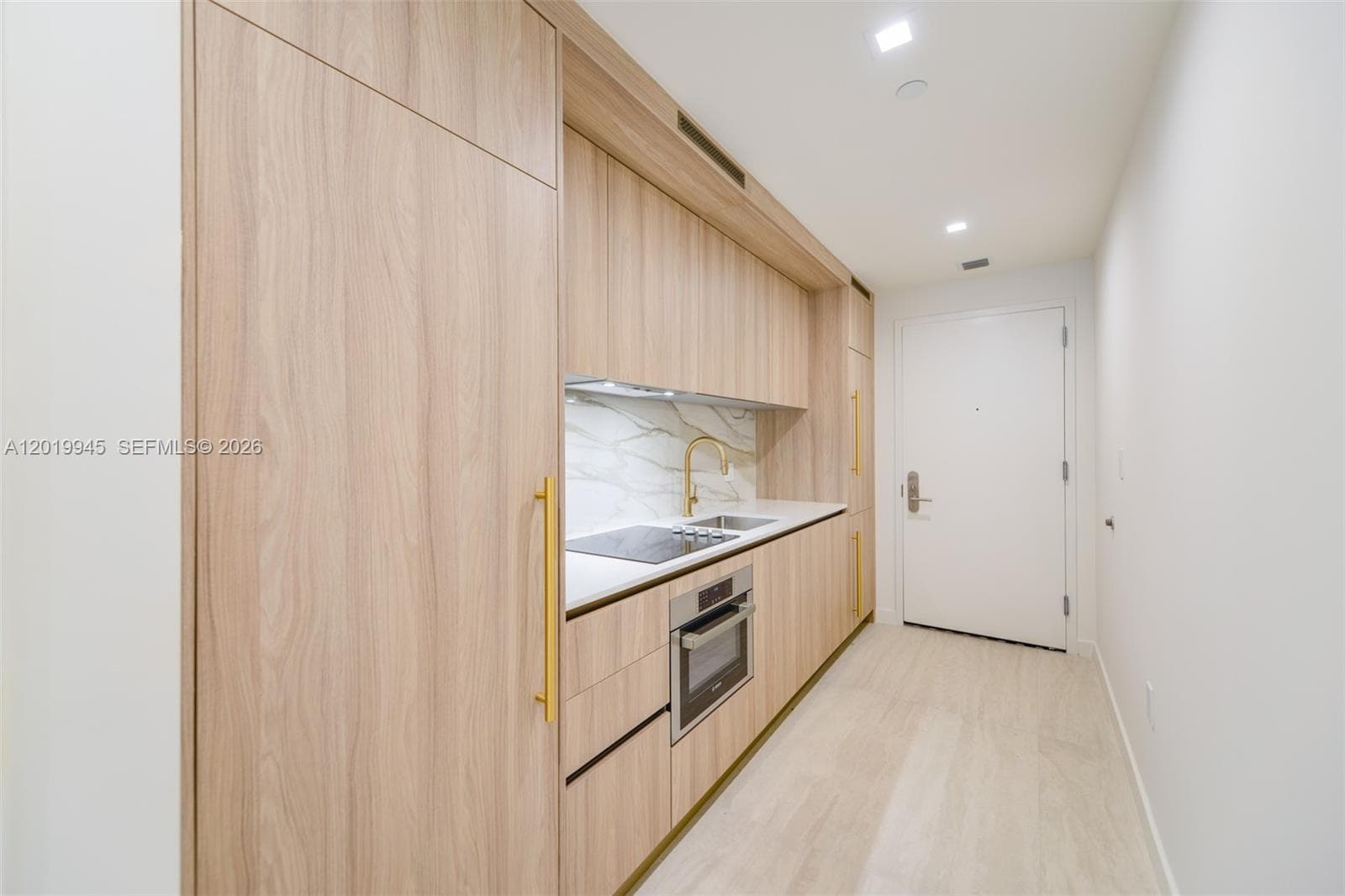 77 5th St # 2604, Miami FL 33131 photo 3