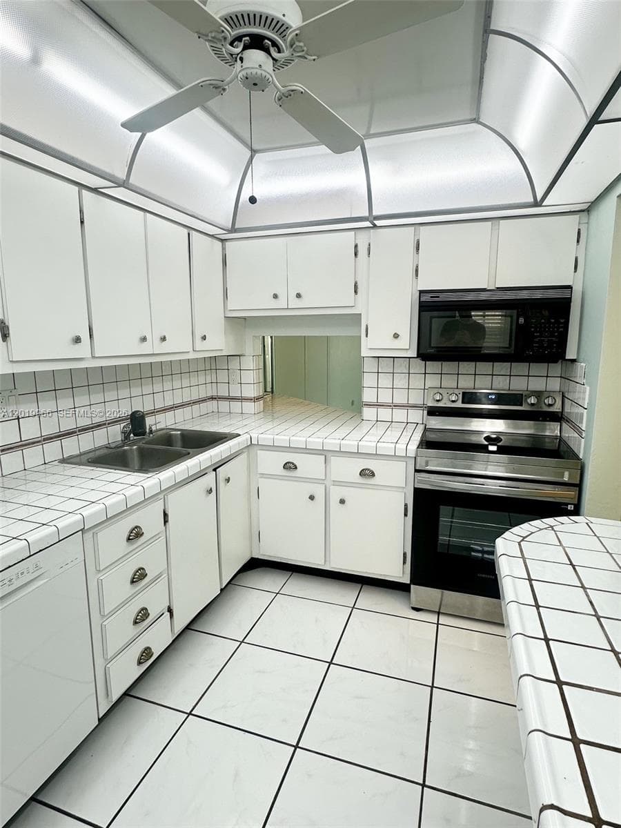 300 Galen Dr # 206, Key Biscayne FL 33149 photo 5