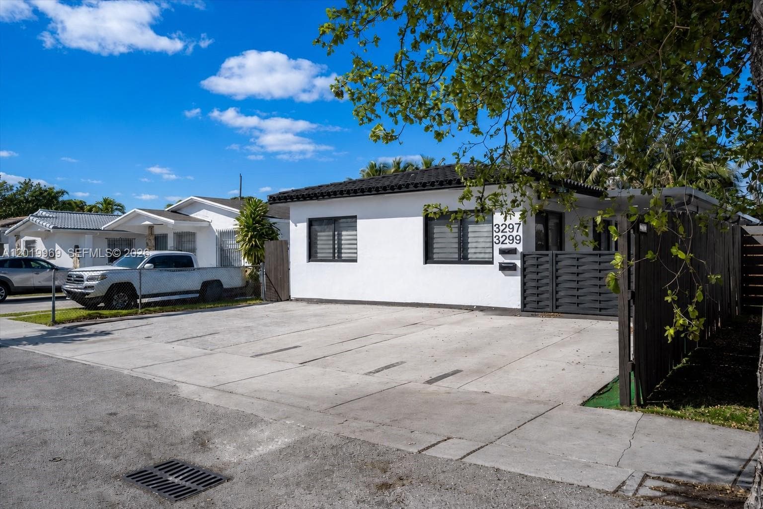 3297 SW 26th St, Miami FL 33133 photo 3