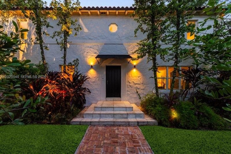 5812 Alton Rd, Miami Beach FL 33140 photo 2