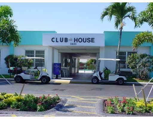 2556 E Dudley Dr Drive E # D, West Palm Beach FL 33415 photo 2