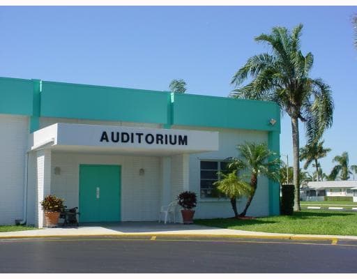 2556 E Dudley Dr Drive E # D, West Palm Beach FL 33415 photo 4