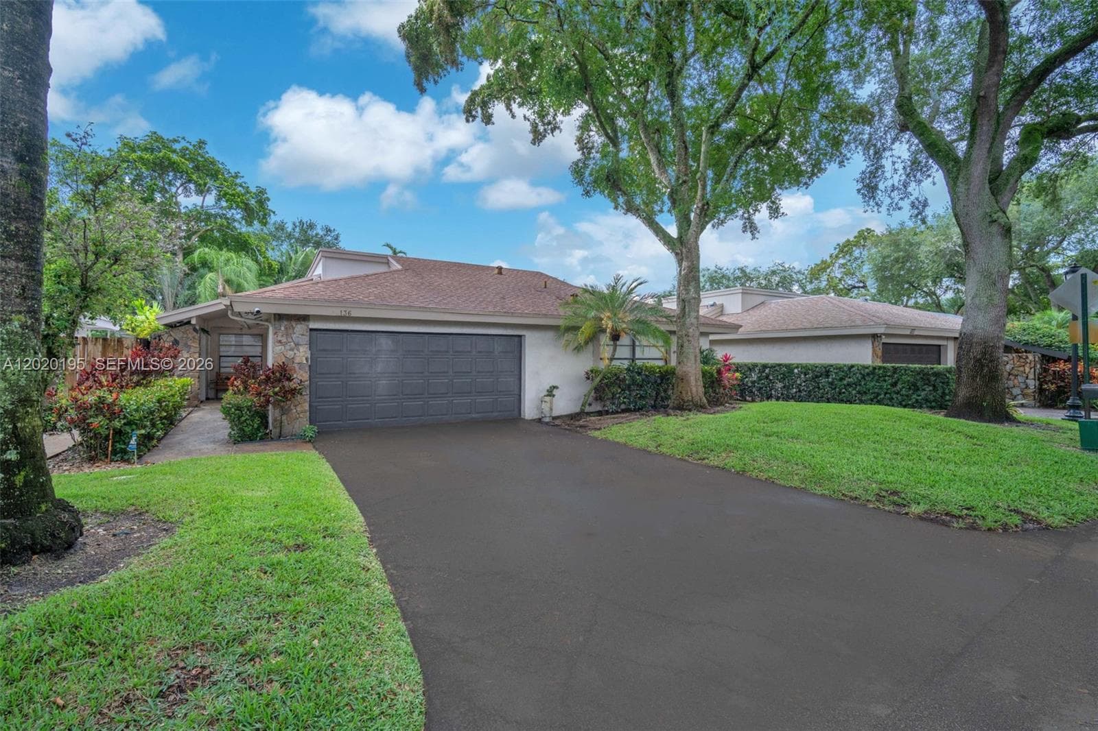 136 Greens Rd, Hollywood FL 33021 photo 4