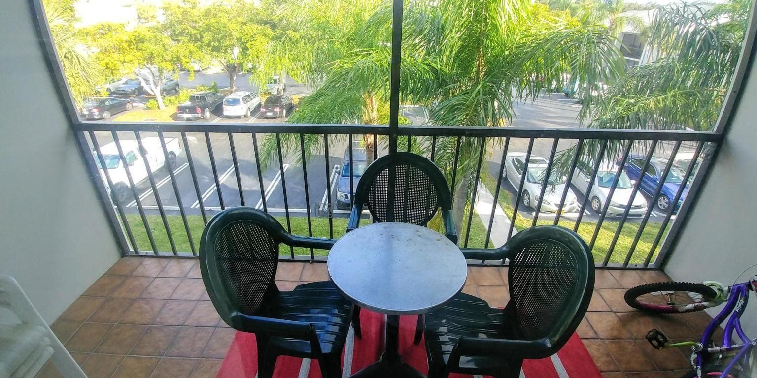 1009 Green Pine Boulevard # D3, West Palm Beach FL 33409 photo 3