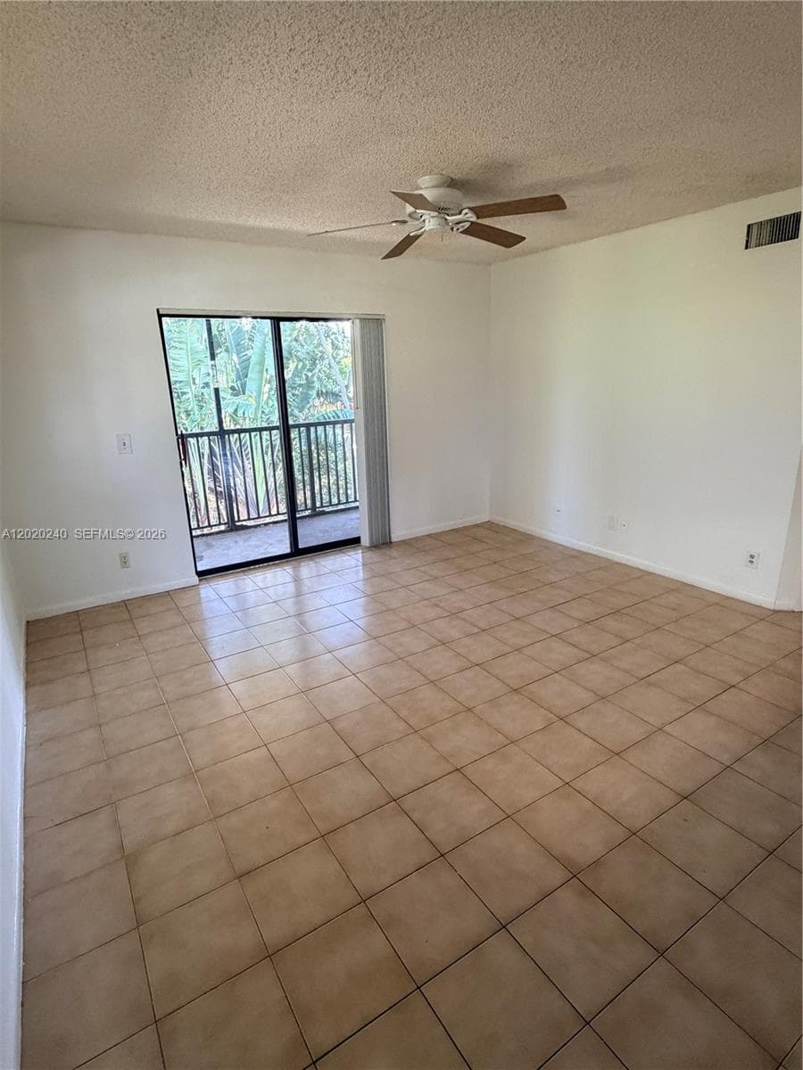 588 Trace Cir # 202, Deerfield Beach FL 33441 photo 2