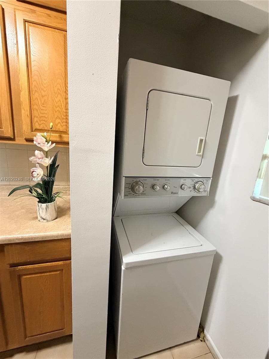 588 Trace Cir # 202, Deerfield Beach FL 33441 photo 5