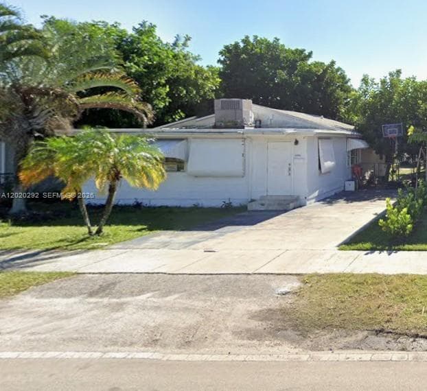 2322 Taft St, Hollywood FL 33020