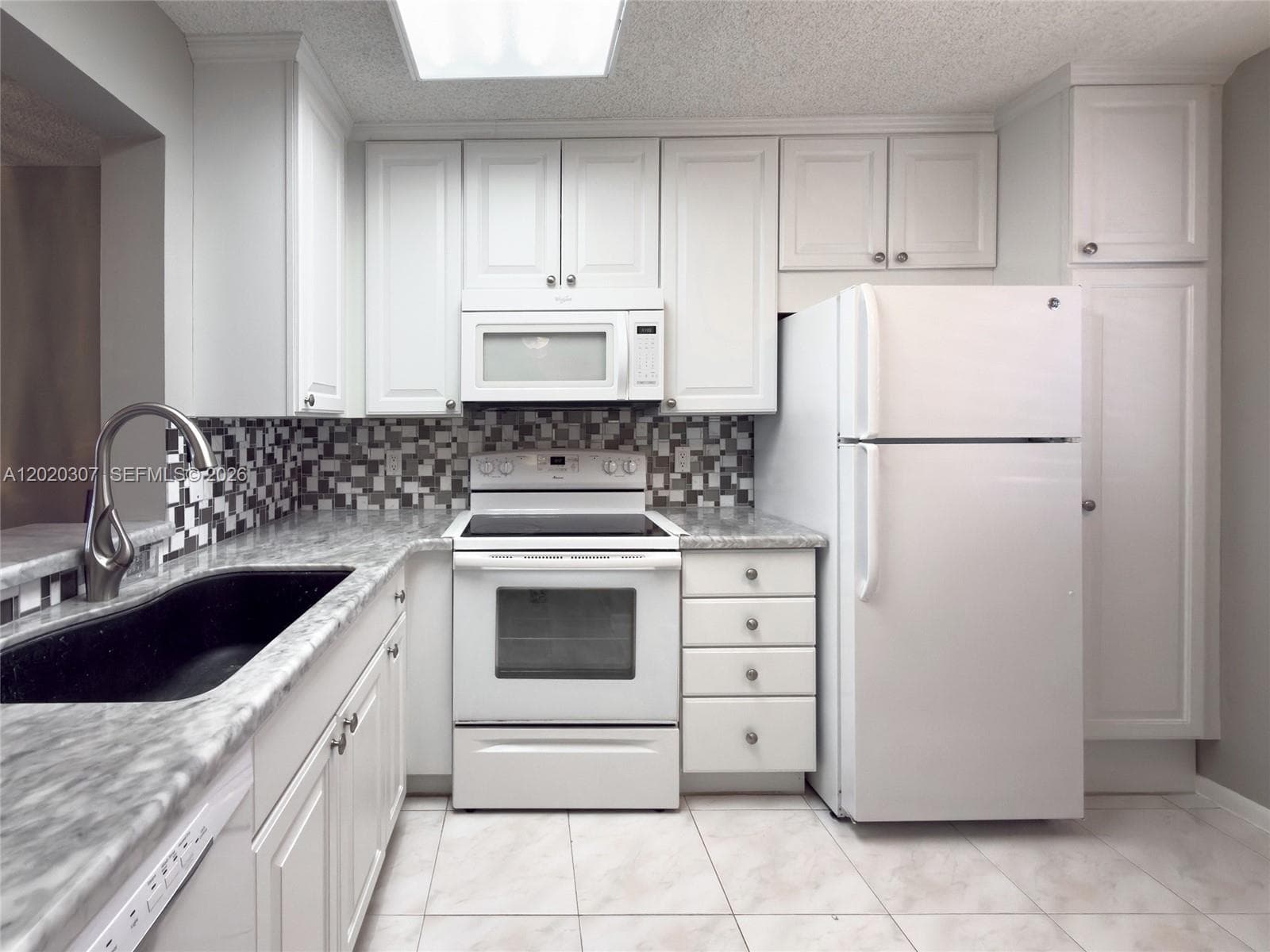 7145 Huntington Ln # 303, Delray Beach FL 33446 photo 4