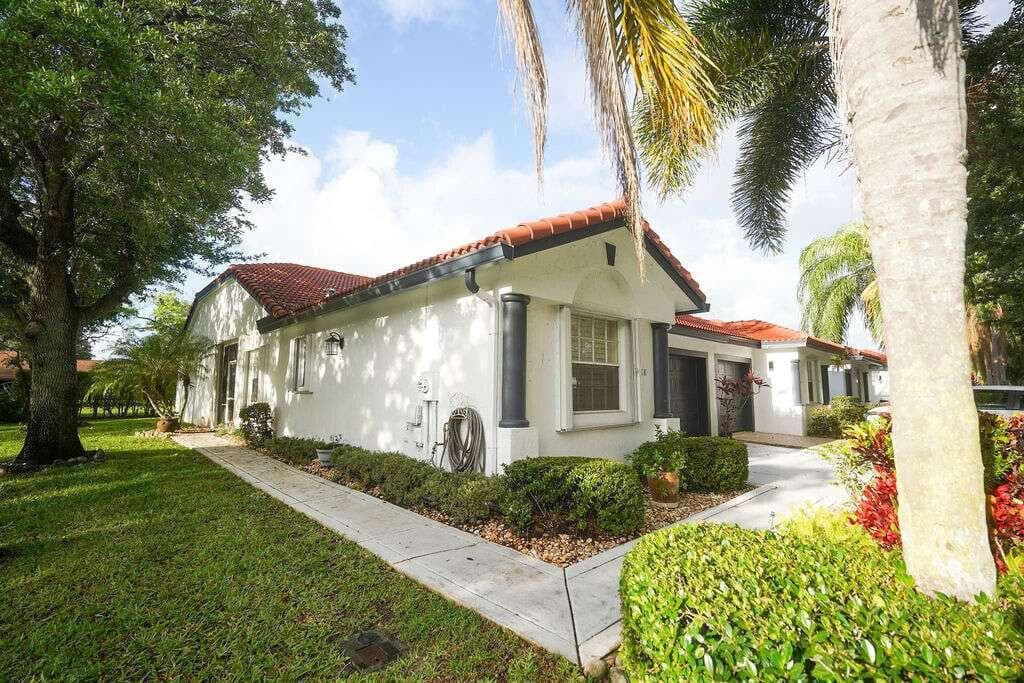 8088 Vía Di Veneto, Boca Raton FL 33496 photo 4