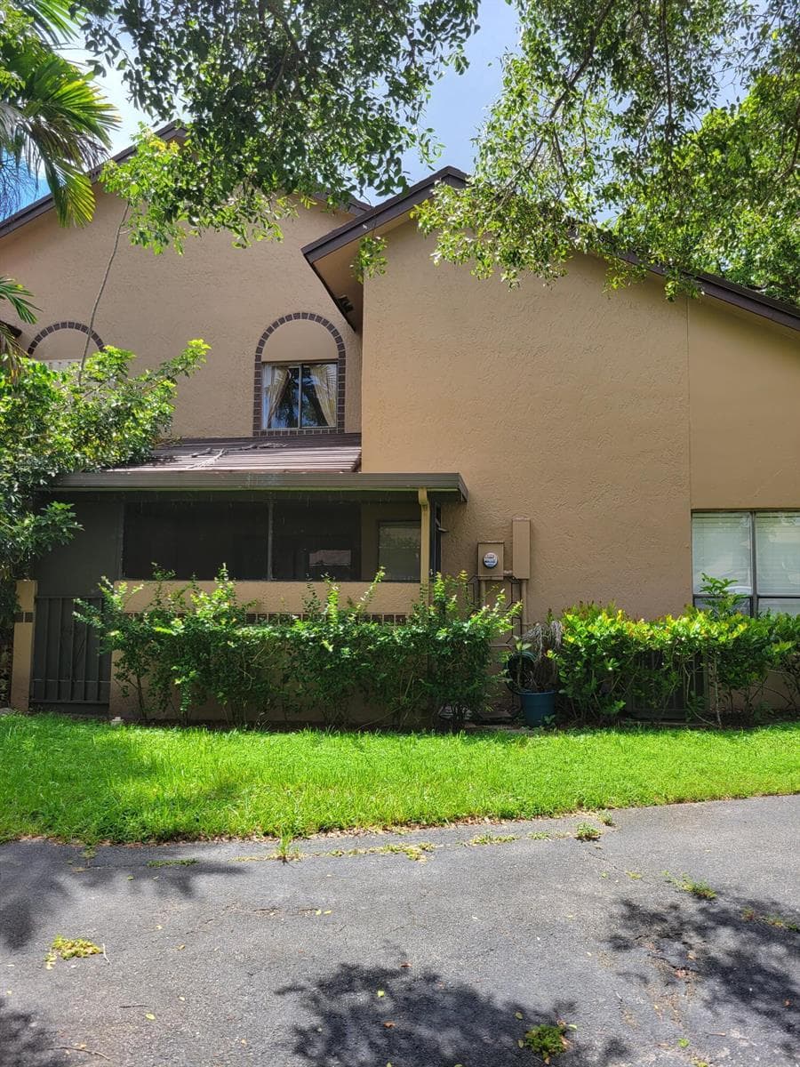 3605 NW 21st Court, Coconut Creek FL 33066 photo 2