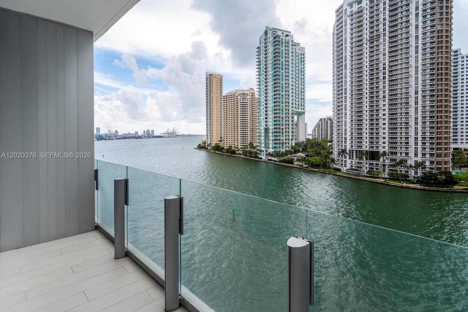 300 Biscayne Boulevard Way # 802E, Miami FL 33131 photo 3