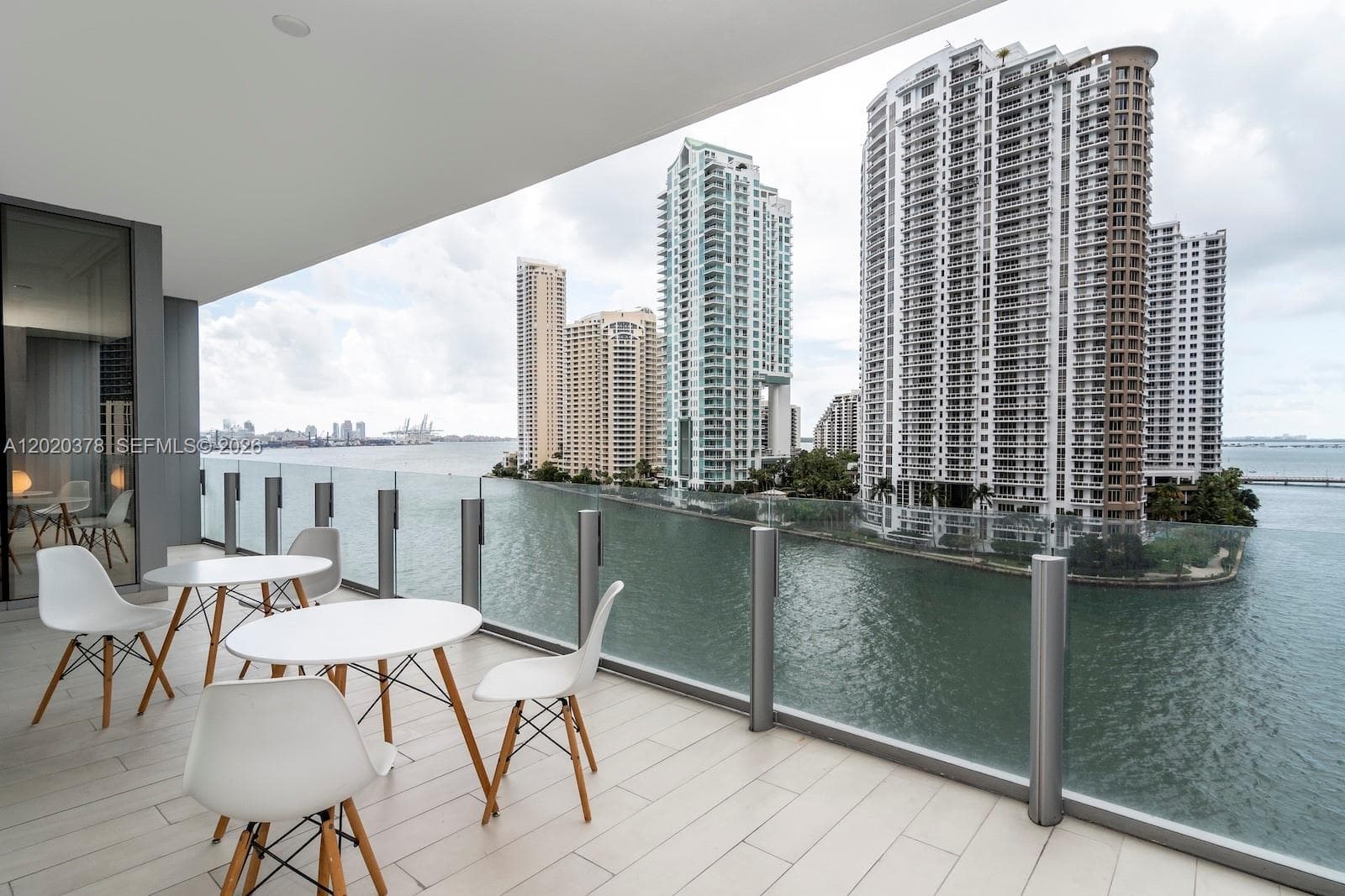 300 Biscayne Boulevard Way # 802E, Miami FL 33131