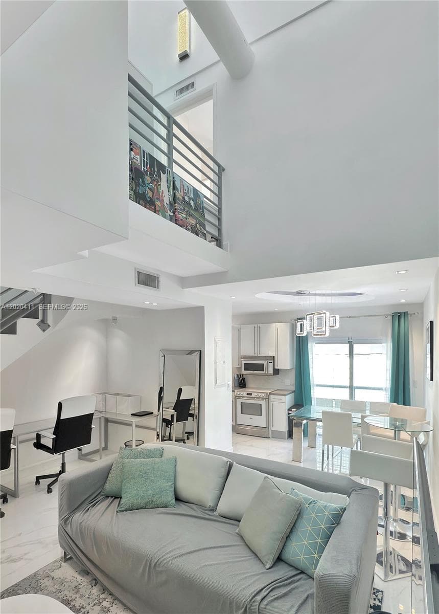 734 Michigan Ave # 6, Miami Beach, FL 33139 photo 3