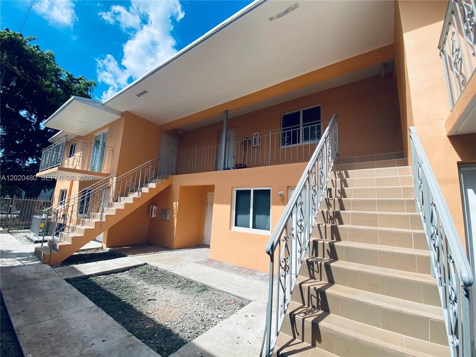 1121 NW 4  ST, Miami FL 33128 photo 2