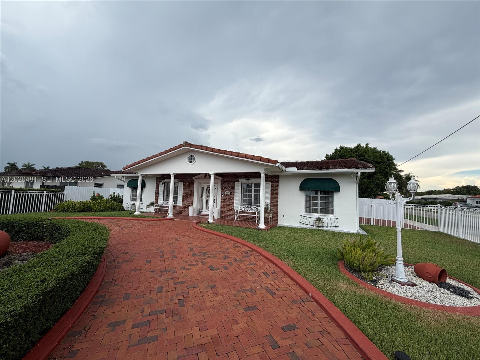 3400 SW 108th Ave, Miami FL 33165 photo 2