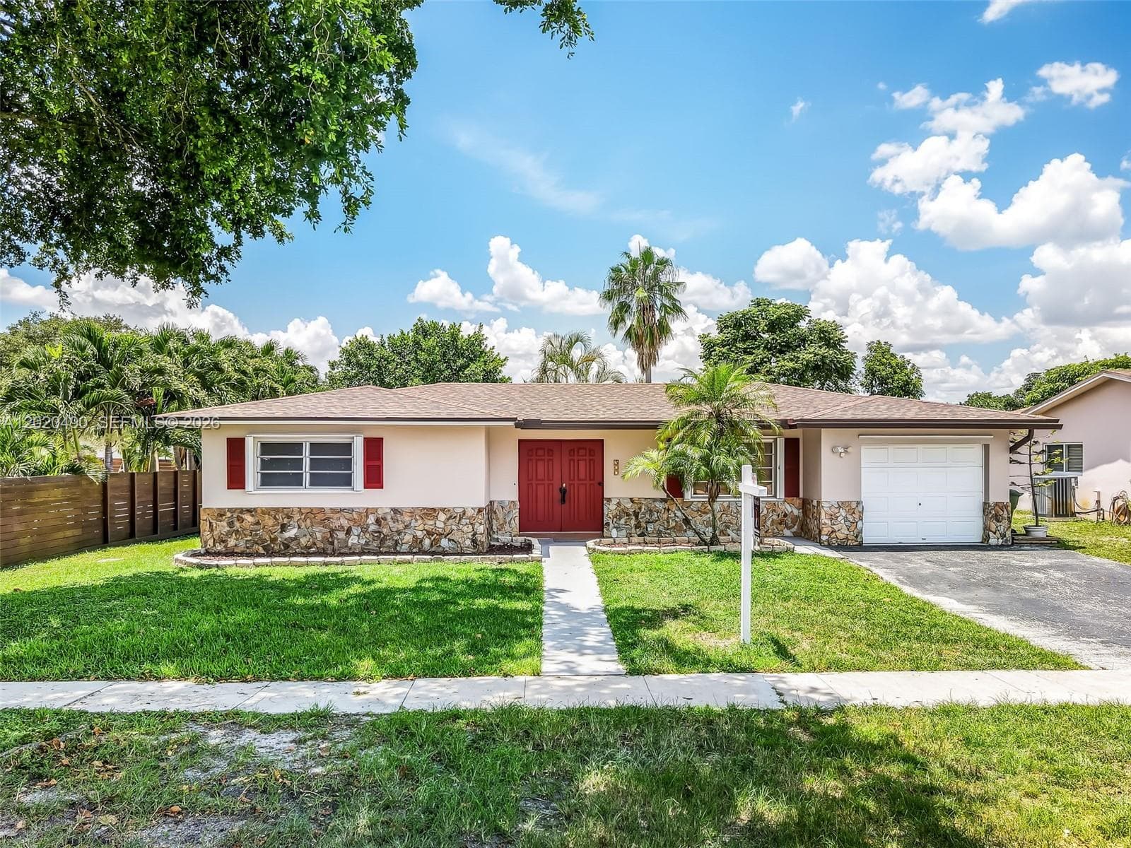 500 NW 96th Ter, Pembroke Pines FL 33024