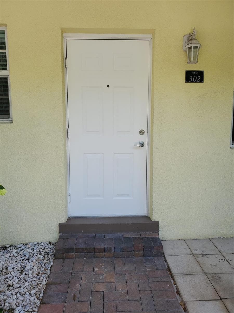 2660 NE 8th Avenue # 302, Wilton Manors FL 33334 photo 2