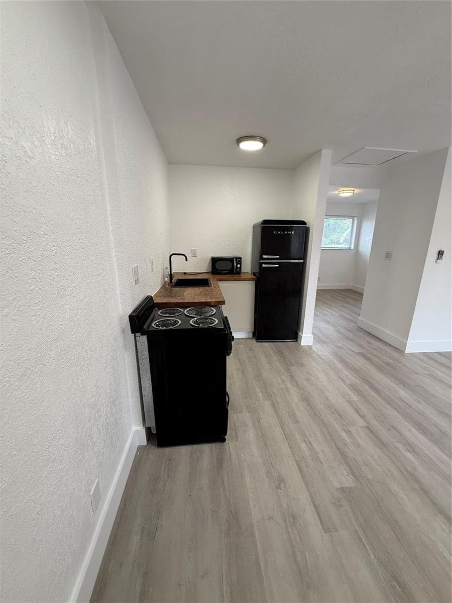 2213 Lincoln Street, Hollywood FL 33020 photo 2