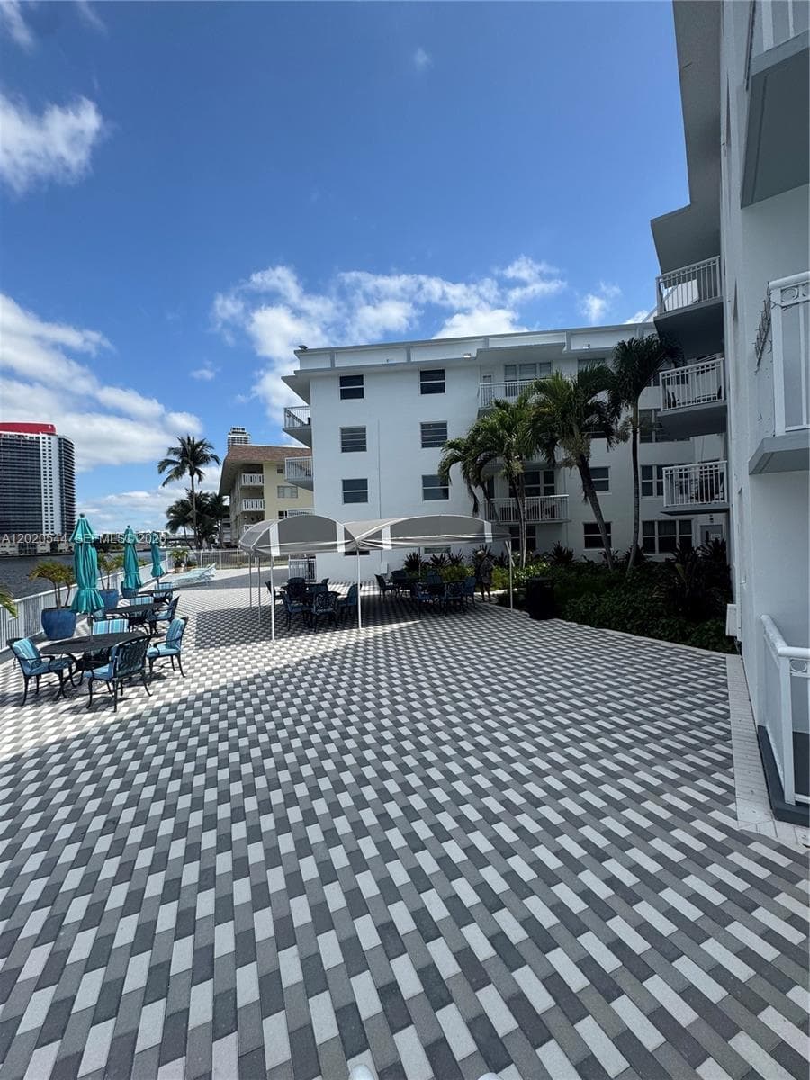 1913 S Ocean Dr # 427, Hallandale Beach FL 33009 photo 4