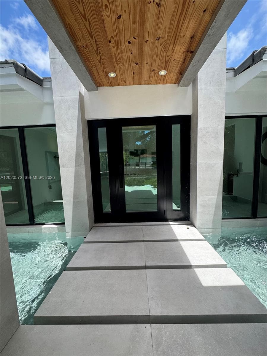 439 Hardee Rd, Coral Gables FL 33146 photo 2