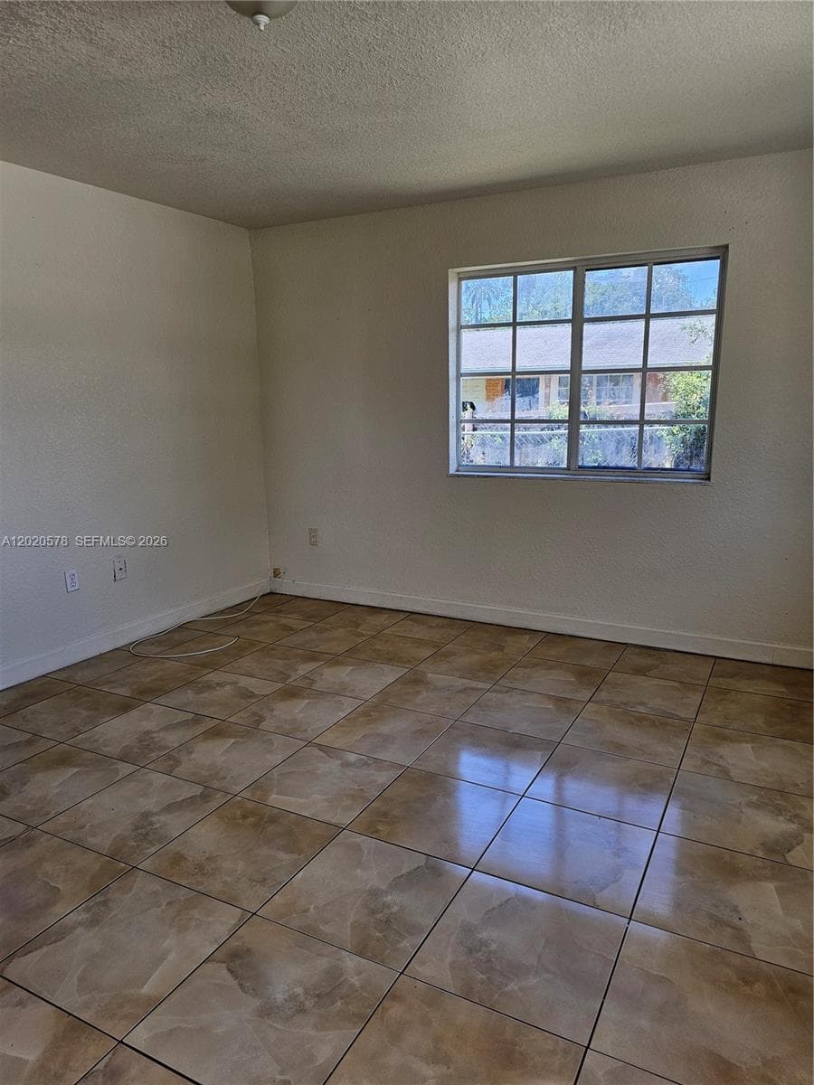 15700 NW 37th Pl, Miami Gardens FL 33054 photo 2