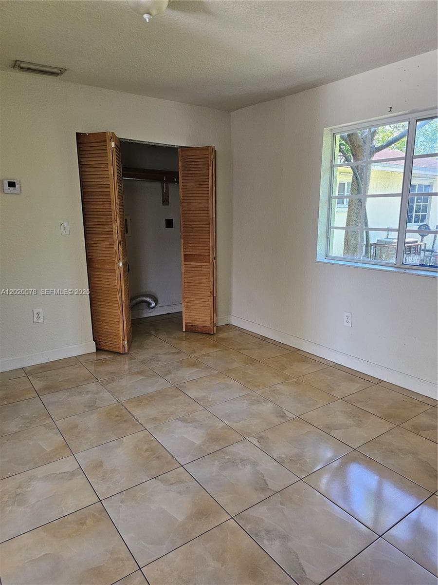 15700 NW 37th Pl, Miami Gardens FL 33054 photo 4