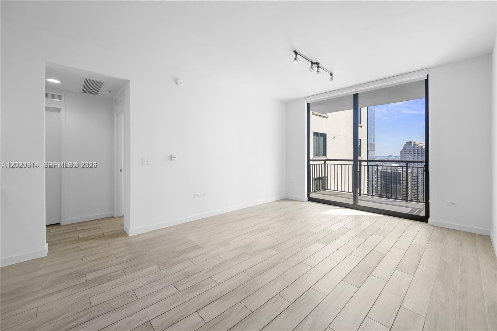 999 SW 1st Ave # 2911, Miami FL 33130 photo 2