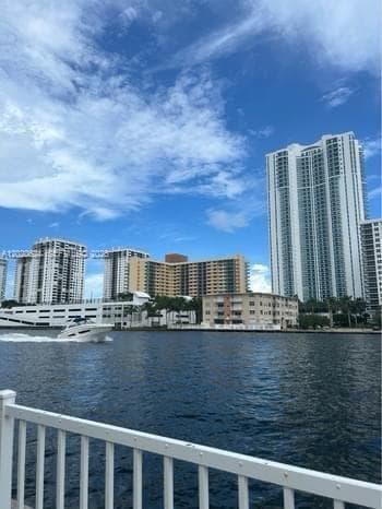 800 Parkview Dr # 406, Hallandale Beach FL 33009 photo 4