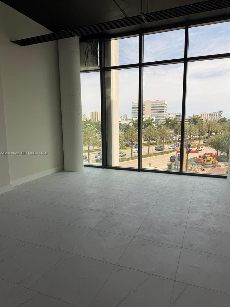 21290 Biscayne Blvd # 310, Aventura FL 33180