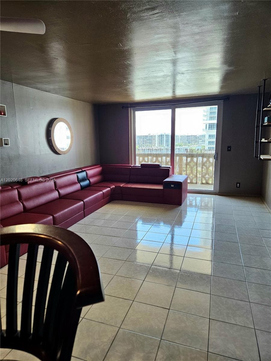 1817 S Ocean Dr # 718, Hallandale Beach FL 33009 photo 4