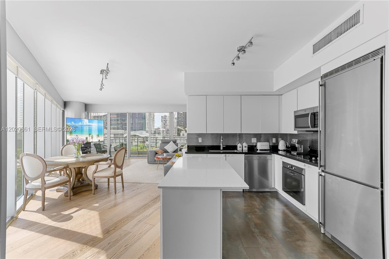 92 SW 3rd St # 1201, Miami FL 33130 photo 3