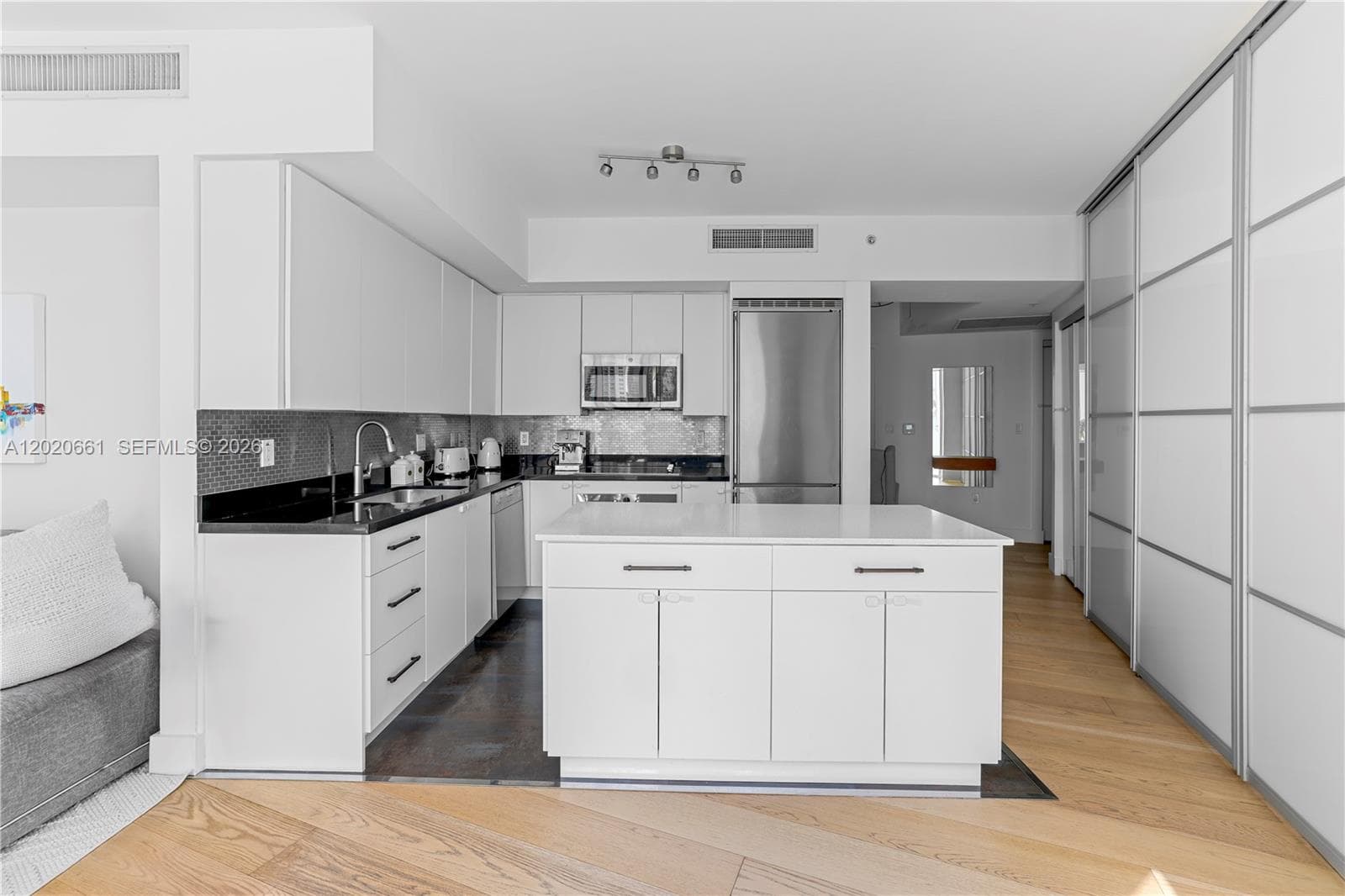 92 SW 3rd St # 1201, Miami FL 33130 photo 5