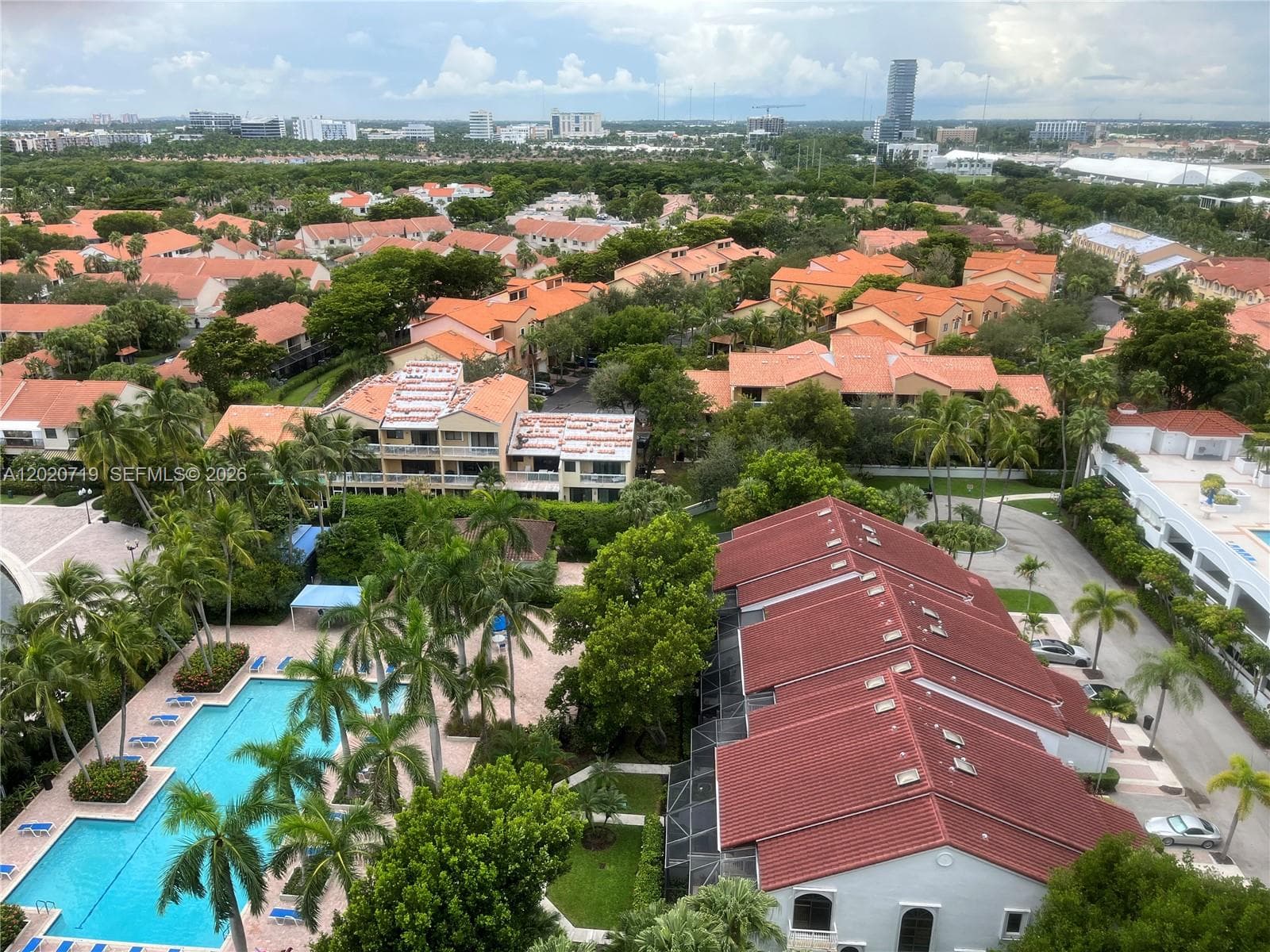 3610 Yacht Club Dr, Aventura FL 33180 photo 2