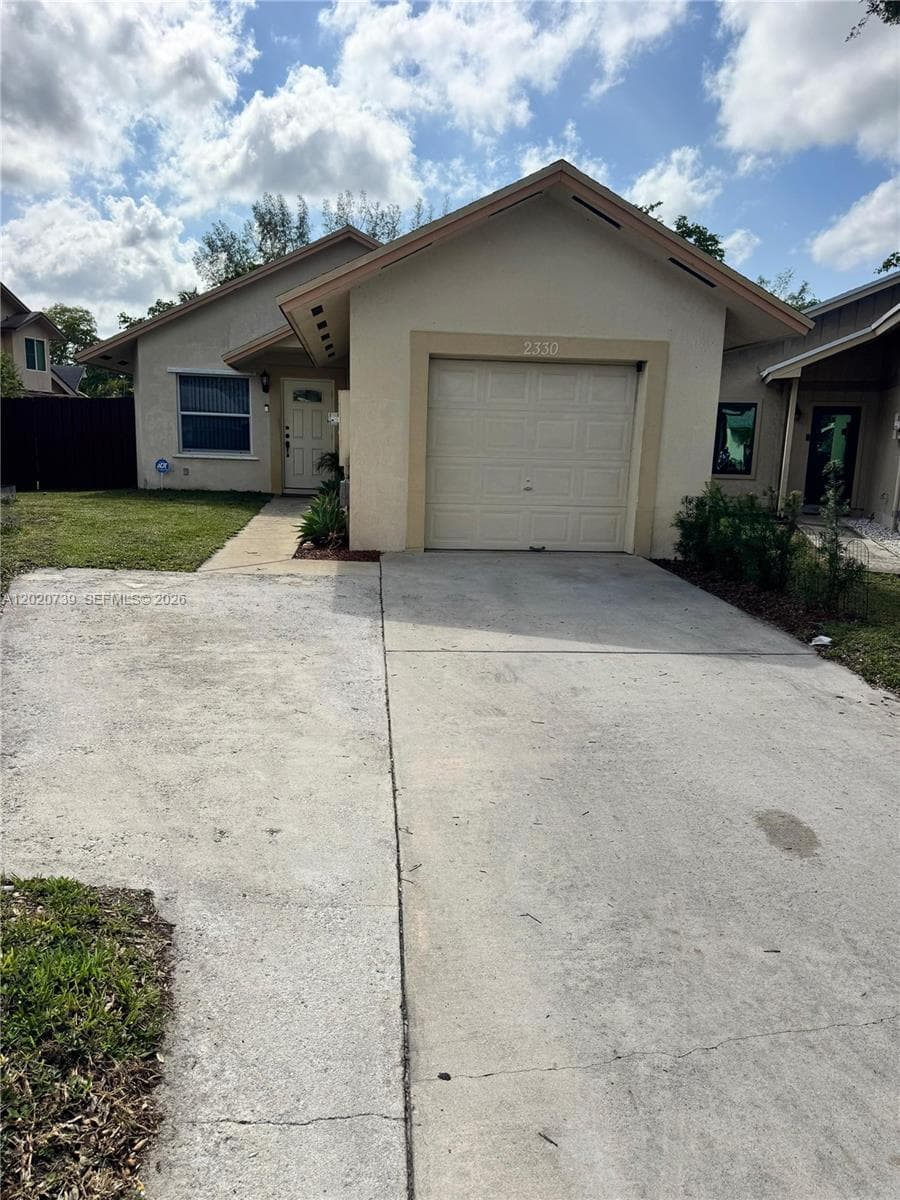 2330 SW 80th Ter, Miramar FL 33025 photo 3