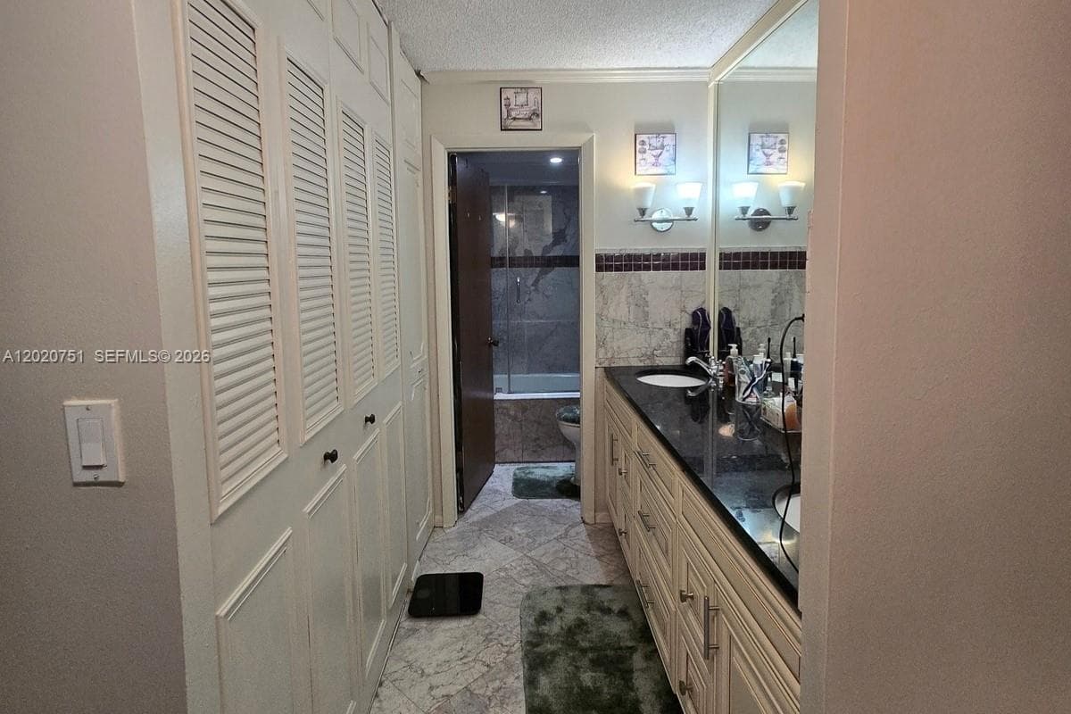 3660 Inverrary Dr # 3T, Lauderhill FL 33319 photo 4