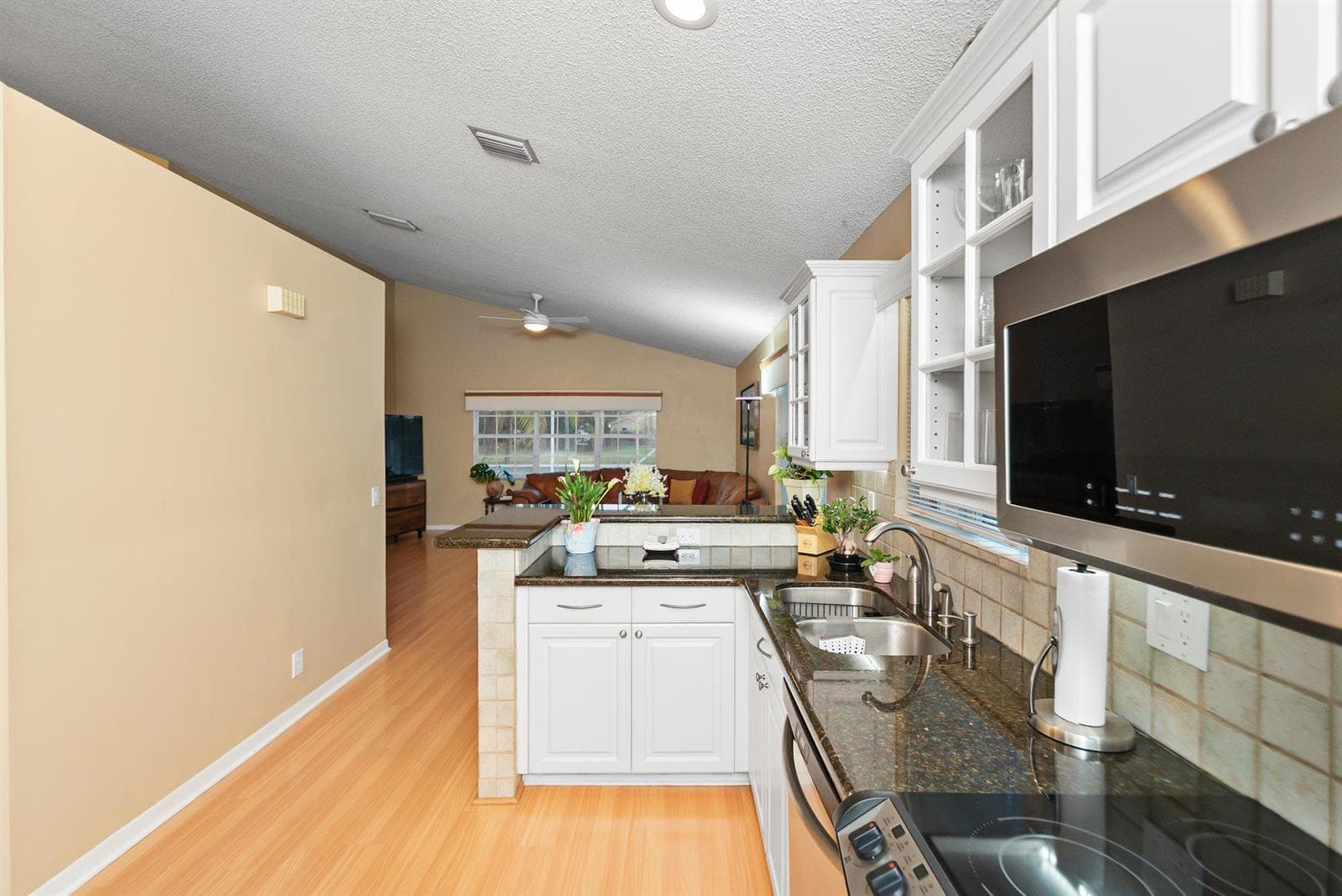412 Cameron Drive, Weston FL 33326 photo 5