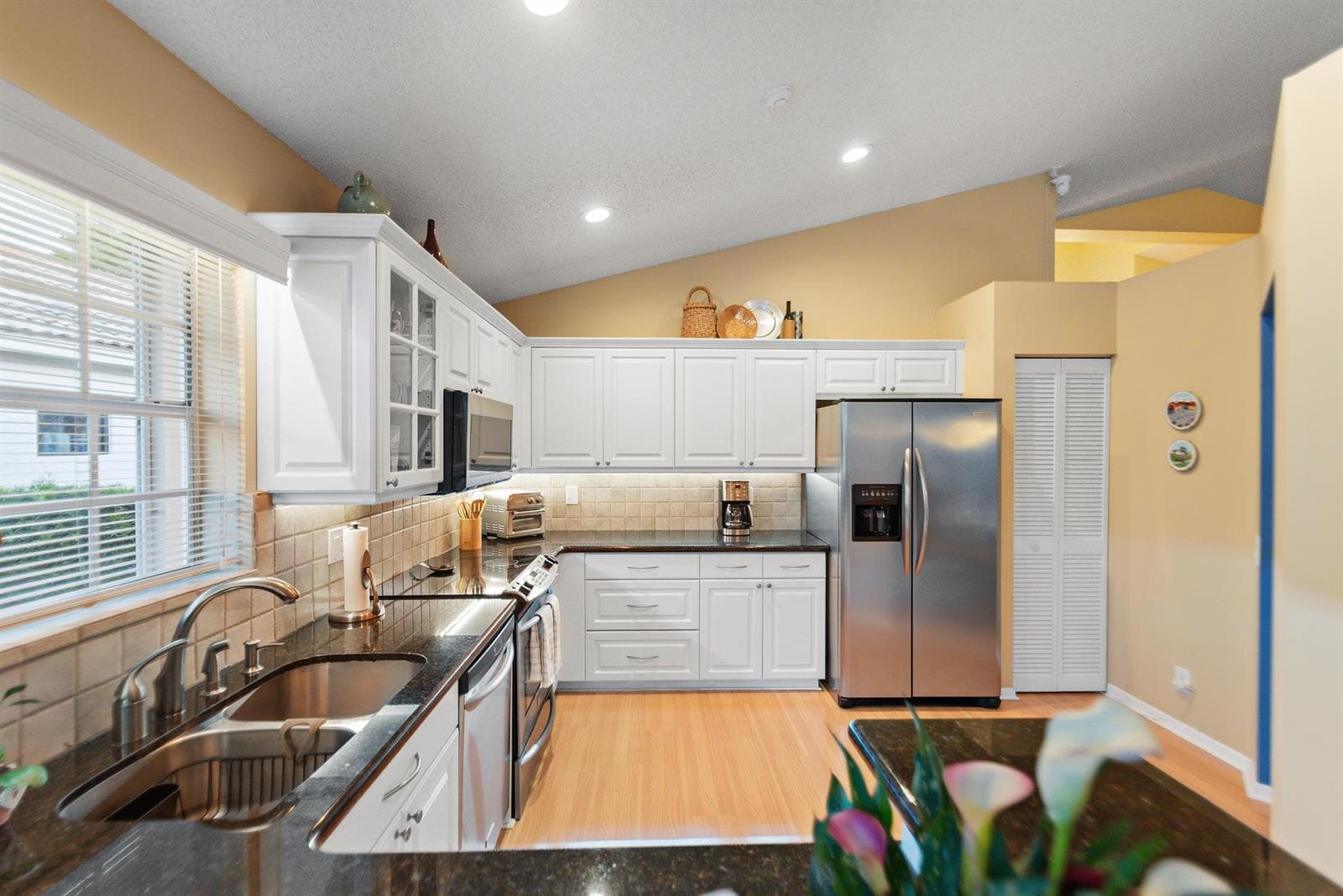 412 Cameron Drive, Weston FL 33326 photo 4