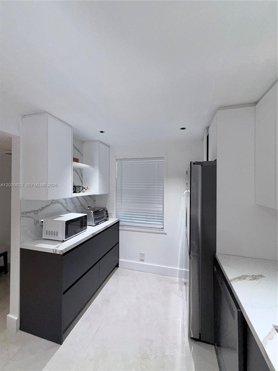 605 Oaks Dr # 307, Pompano Beach FL 33069 photo 3
