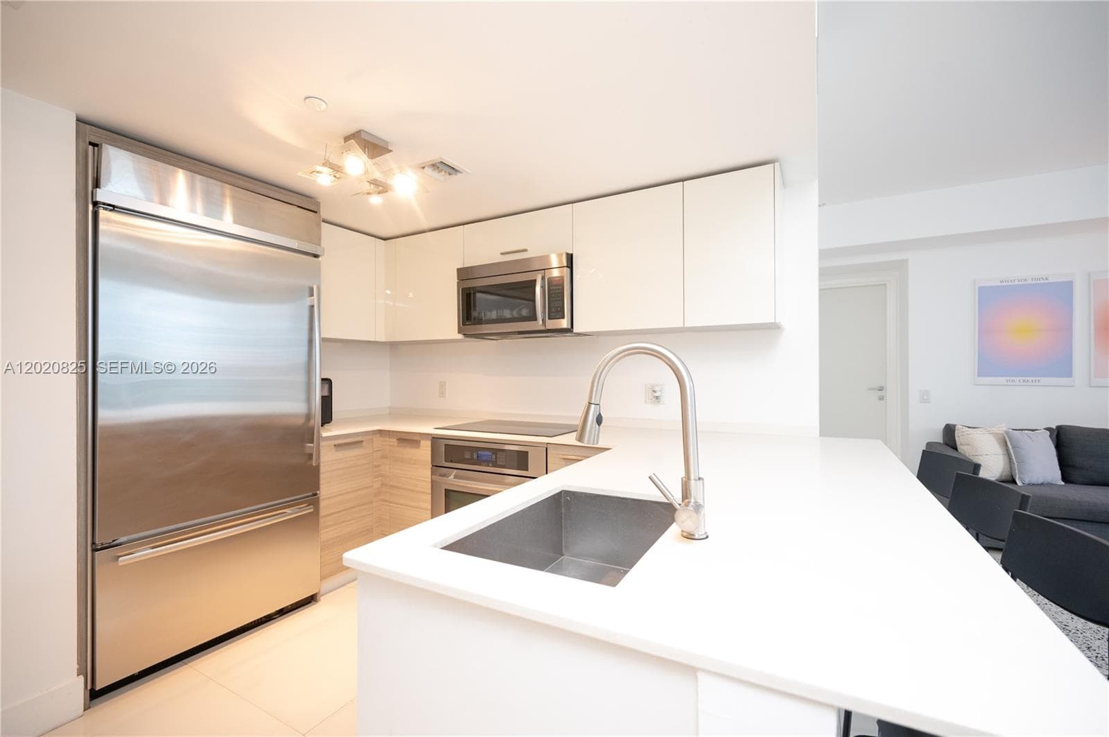 1300 Brickell Bay Dr # 1601, Miami FL 33131 photo 2