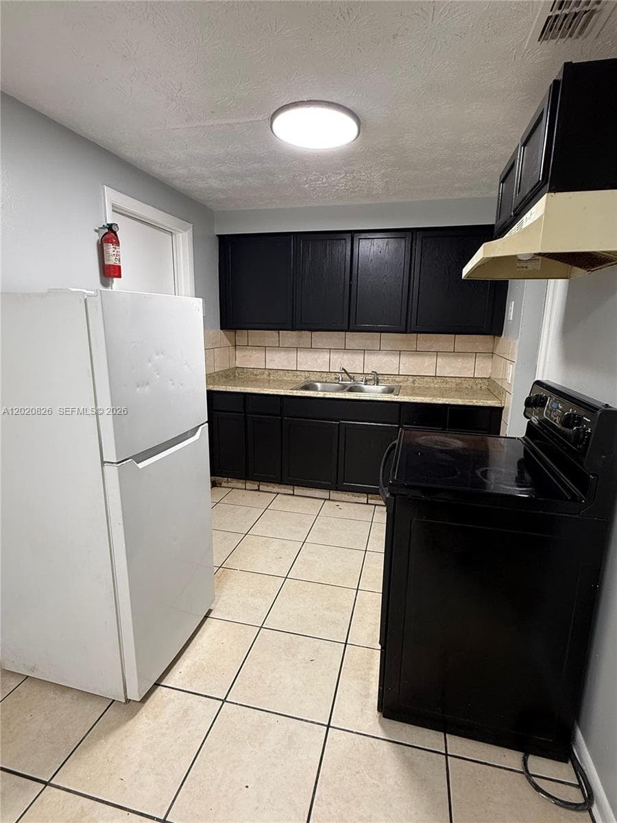 2644 West, Jacksonville FL 32209 photo 4