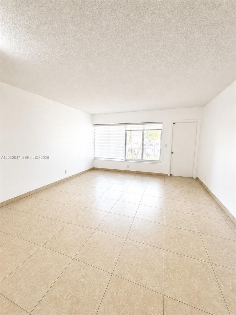 1460 NE 169th St # 108, North Miami Beach FL 33162 photo 5