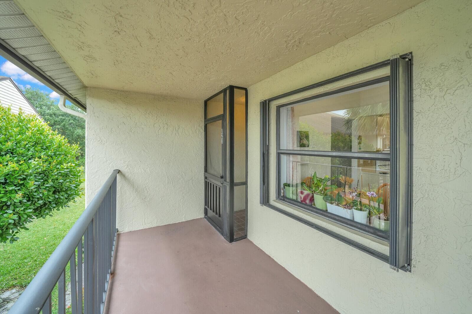 7867 Willow Spring Drive # 821, Lake Worth FL 33467 photo 2