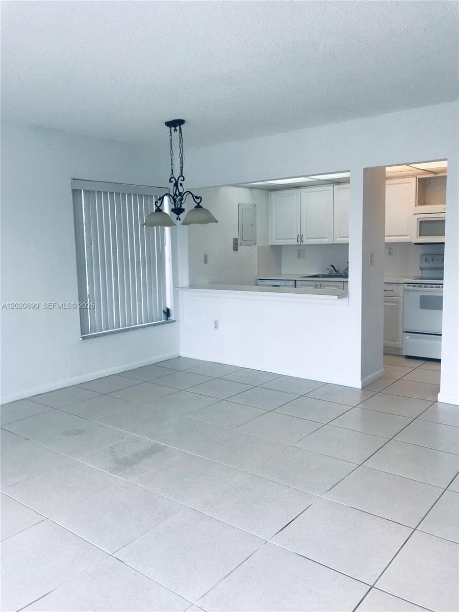 17600 NW 68th Ave # B3006, Hialeah FL 33015 photo 2